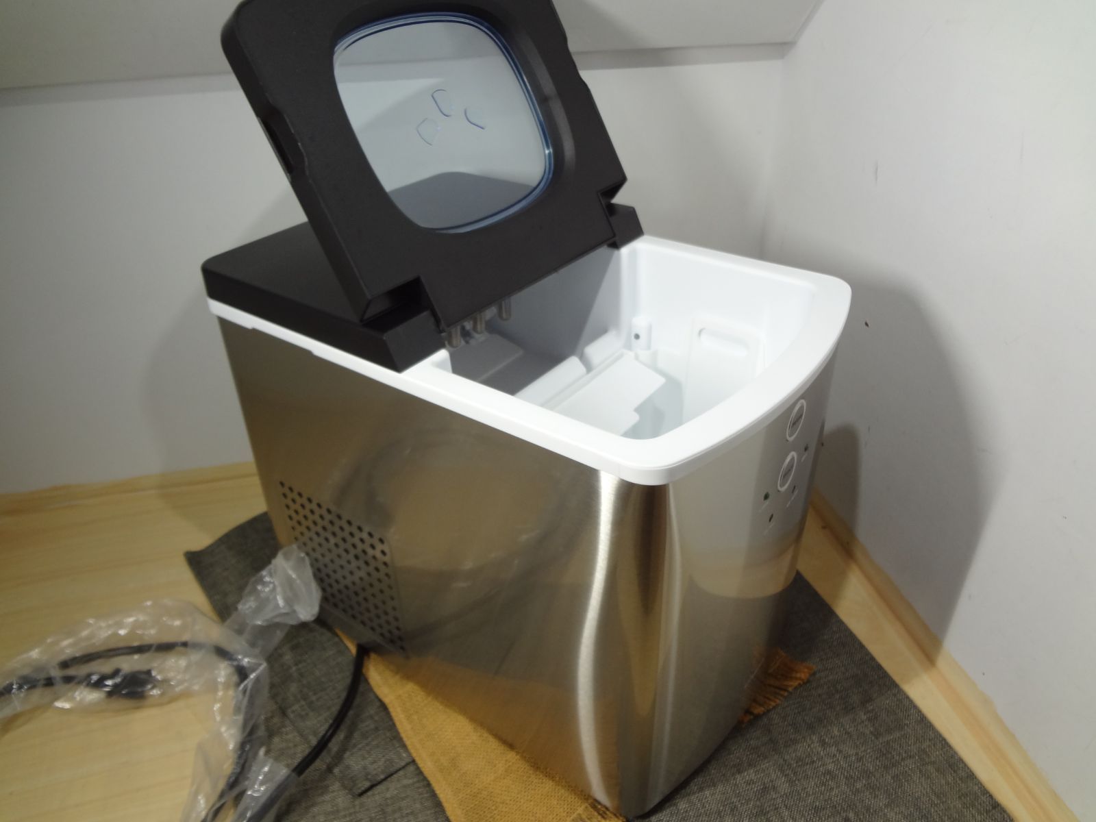 シンプラス製氷機　SP-CE01 Amazon.co.jp: simplus シンプラス 製氷機 SP-CED01 製氷機 家庭