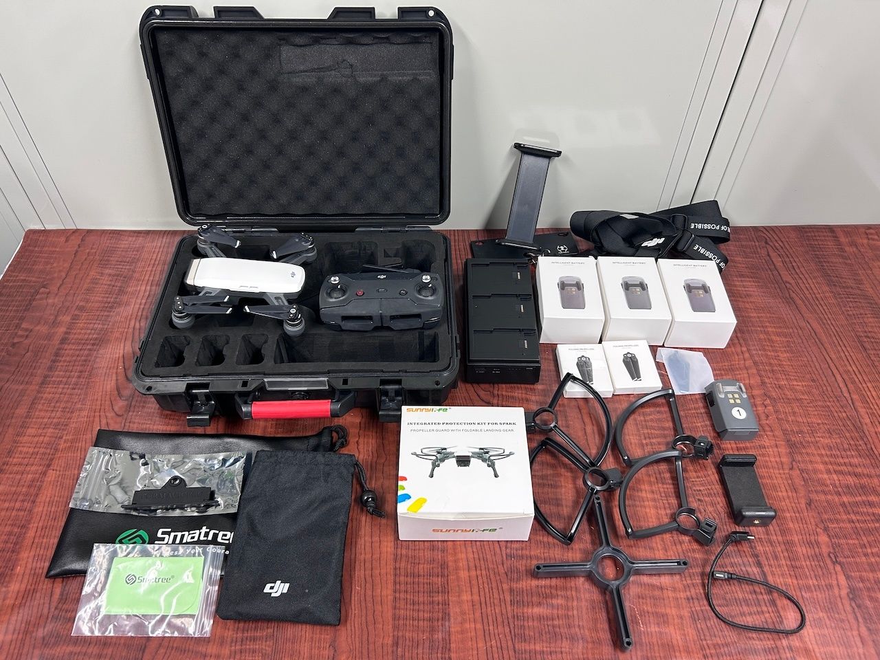 DJI ディージェーアイ SPARK Controller Combo fly more ドローン バッテリー4個付き