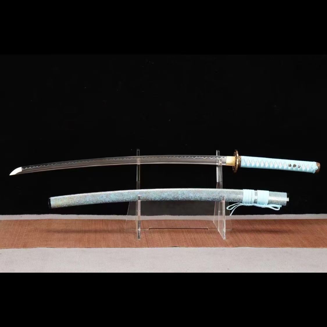 T 10鋼一体鍛造曲げ金型八角居合打刀-B 武具　刀装具　日本刀　模造刀 居合刀 T 10鋼一体鍛造曲げ金型八角居合打刀-B 武具 刀装具 日本刀 模造刀