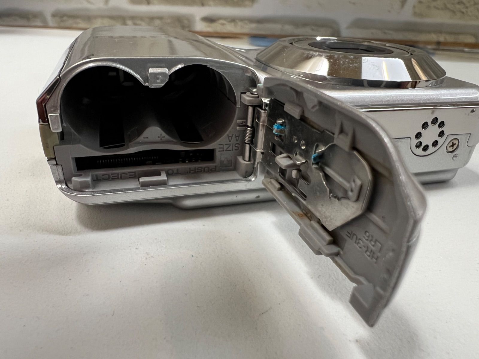  O 5 83 FUJI FILM 富士フイルム デジタルカメラ Fine Pix AV 250 コンパクトデジタルカメラ デジタルカメラ