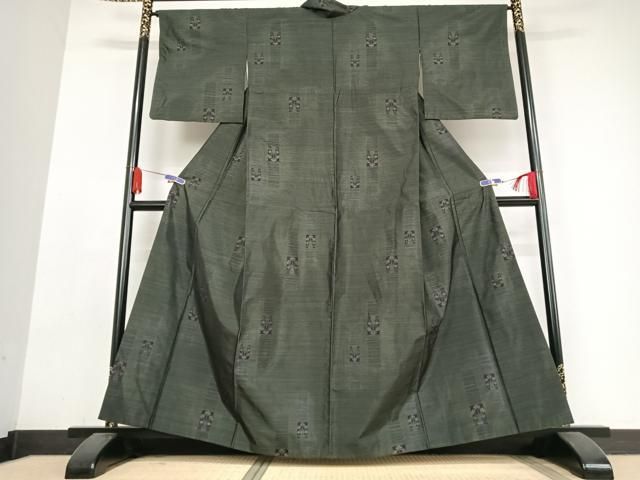 平和屋着物 本場大島紬 短冊花文 正絹 AABB0125zg