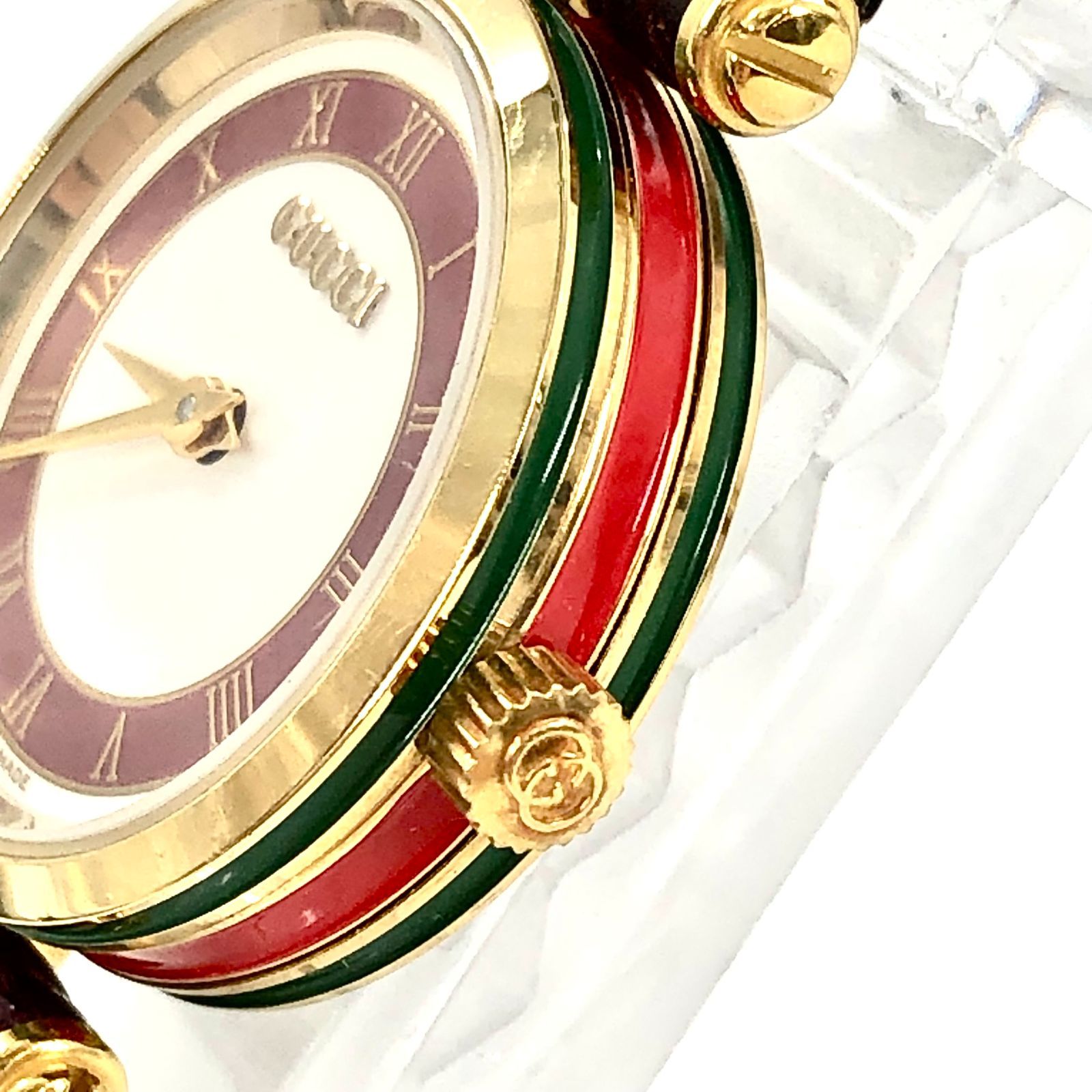 稼働品　GUCCI グッチ　レディース時計 シェリー　ホワイト、レッドライン 稼働品GUCCI グッチレディース時計 シェリーホワイト、レッドライン