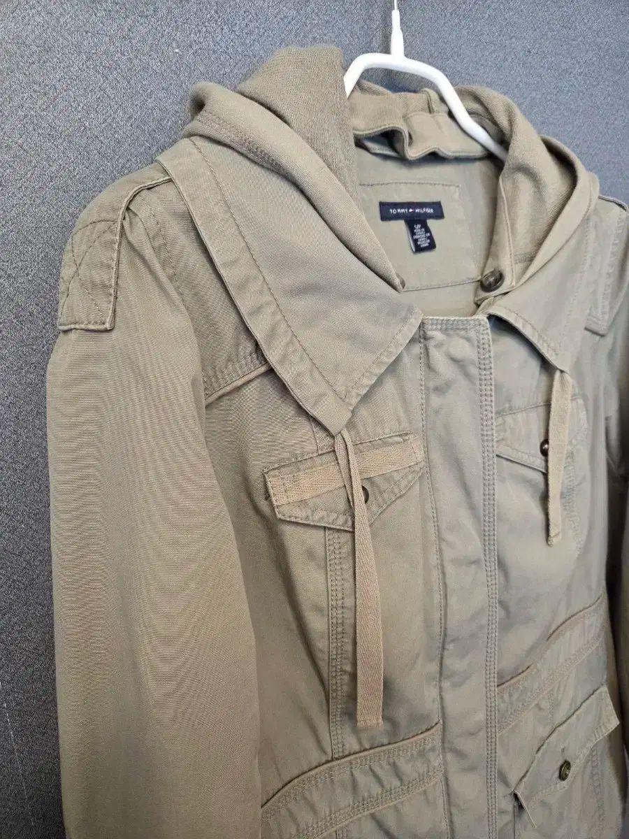 Tommy Hilfiger