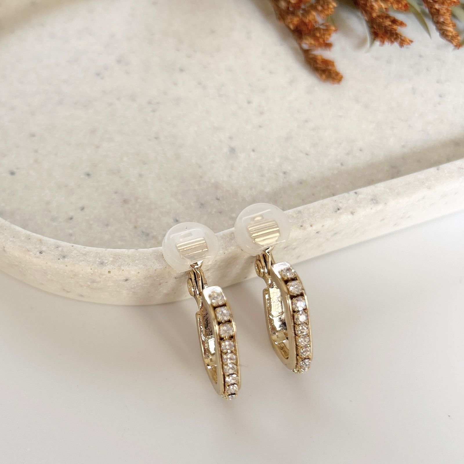 《ノットアレ》グラスストーン エアフィットイヤリング