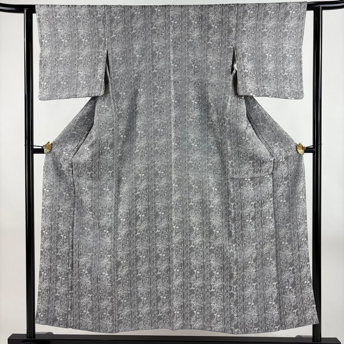 小紋 身丈152cm 裄丈61.5cm S 袷 紋意匠 草花 縦縞 灰色 正絹 名品