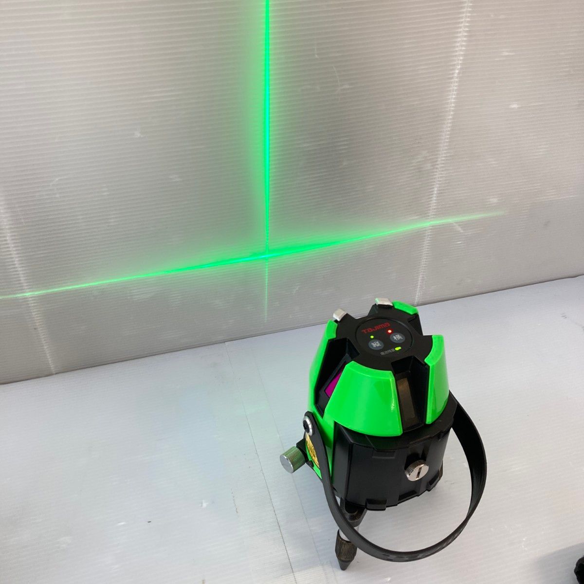 グリーンレーザー墨出し器 TYZ縦横-地墨