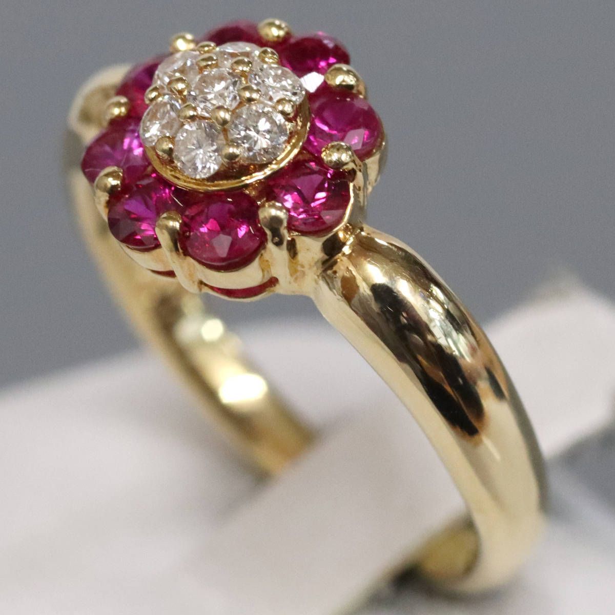 K18ルビーダイヤモンドリング フラワーモチーフ R0.67 D0.16 3.9g #12