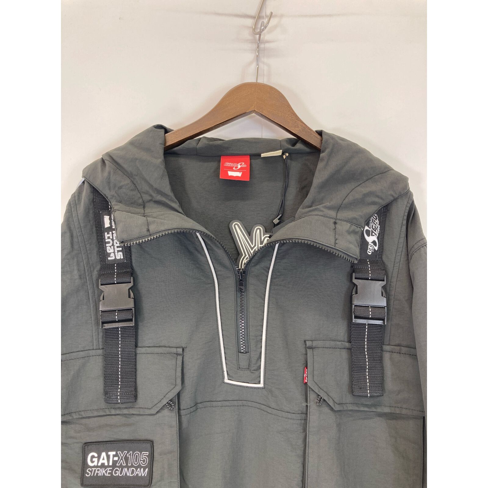 LEVI'S リーバイス xガンダムシード ダークグレー A74110000 LEVI'S リーバイス xガンダムシード ダークグレー A74110000