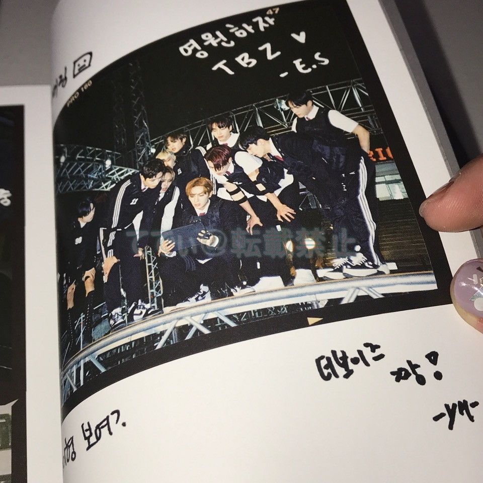 THE BOYZ 直筆サイン「MAVERICK」STORY BOOK ver. THE BOYZ 直筆サイン「MAVERICK」STORY BOOK ver. - メルカリ