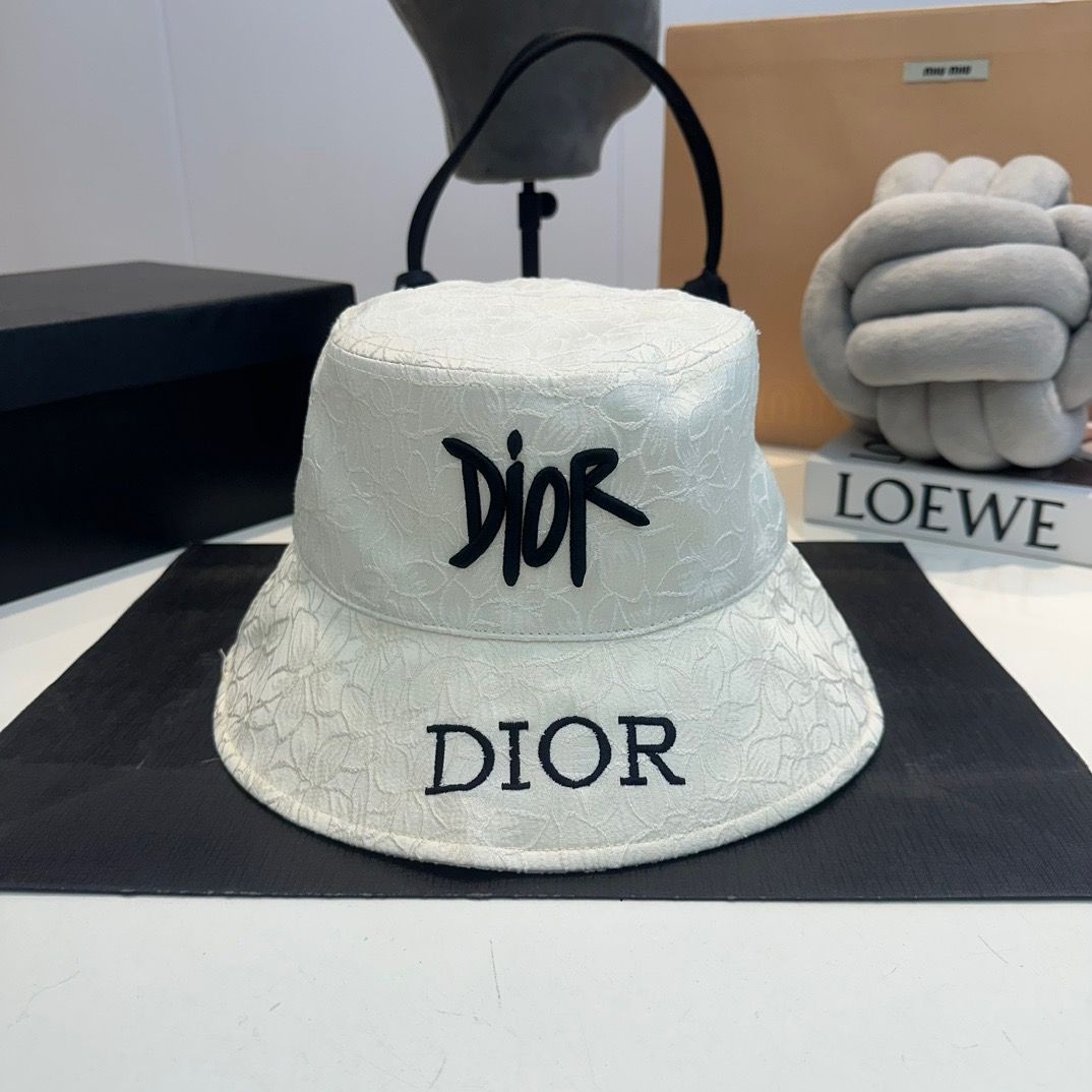 Dior 2024夏の新作定番漁師帽サンキャップ