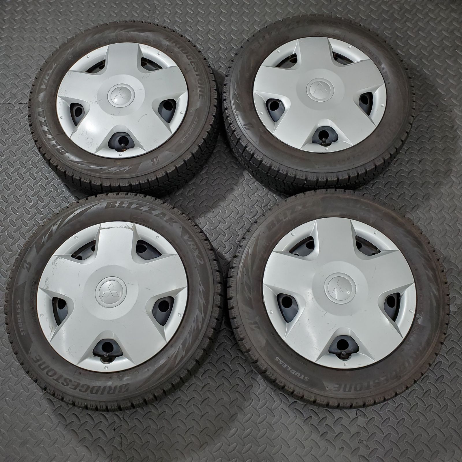 22年製 155 65R13 ブリヂストン ブリザックVRX2 三菱 ekワゴン 日産オッティ スタッドレスタイヤ 1048R