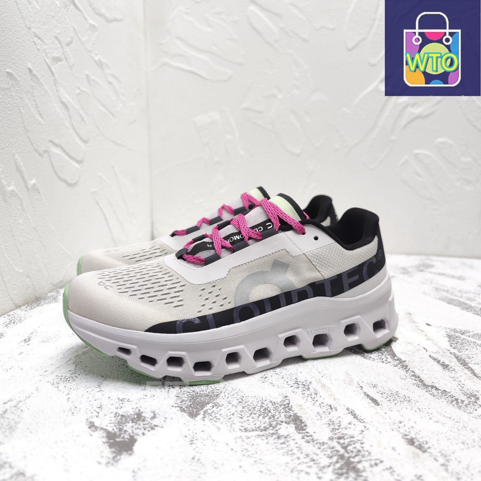 On Cloudmonsterスニーカー ホワイト/ピンク On Cloudmonster ジョギング スポーツ トレーニング ランニング