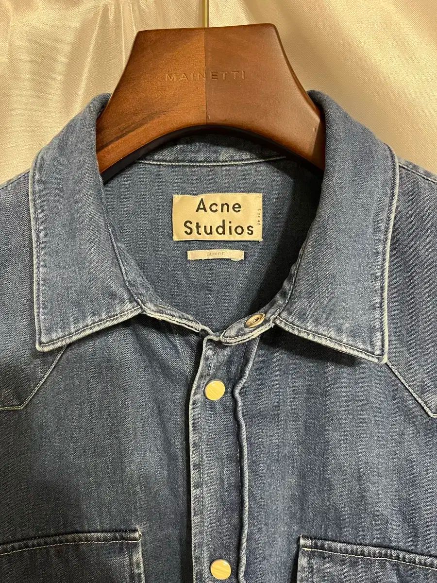 Studios アクネストゥディオズ