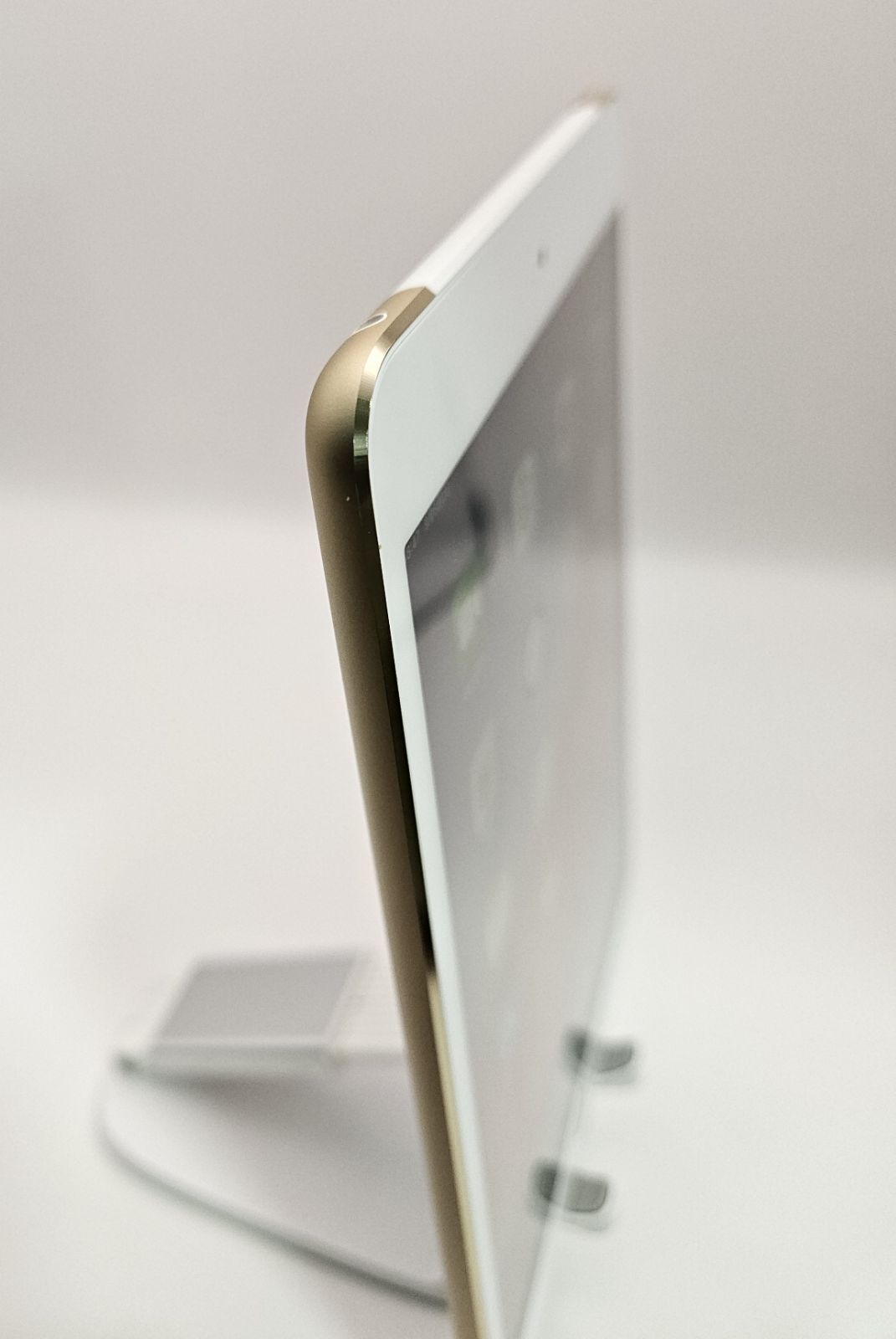 iPadmini3本体 128GB 美品】iPad mini3 Wi-Fi+Cellular (A1600 iPadmini3本体 128GB 美品】iPad mini3 Wi-Fi+Cellular (A1600