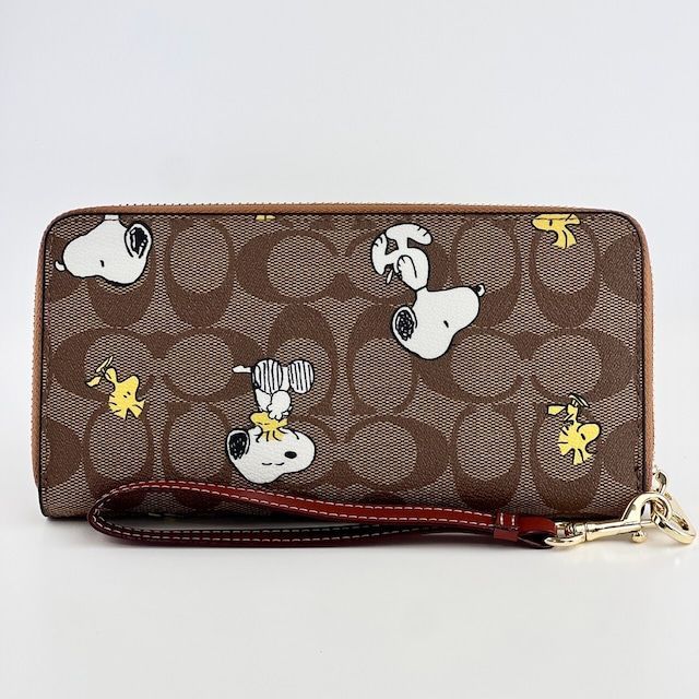 人気商品 新品 ウッド スヌーピー 引きずりこま コーチ長財布 COACH 小物