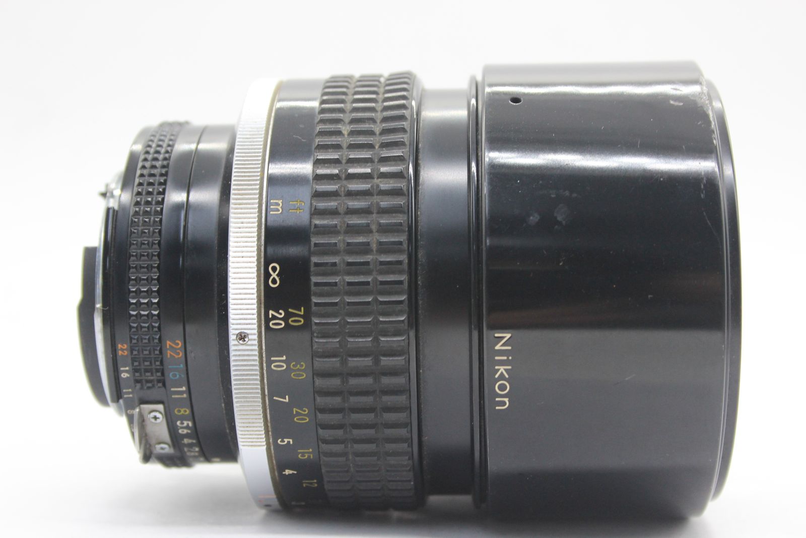 【返品保証】 ニコン Nikon Nikkor Ai-s 135mm F2 前後キャップ付き レンズ s4037