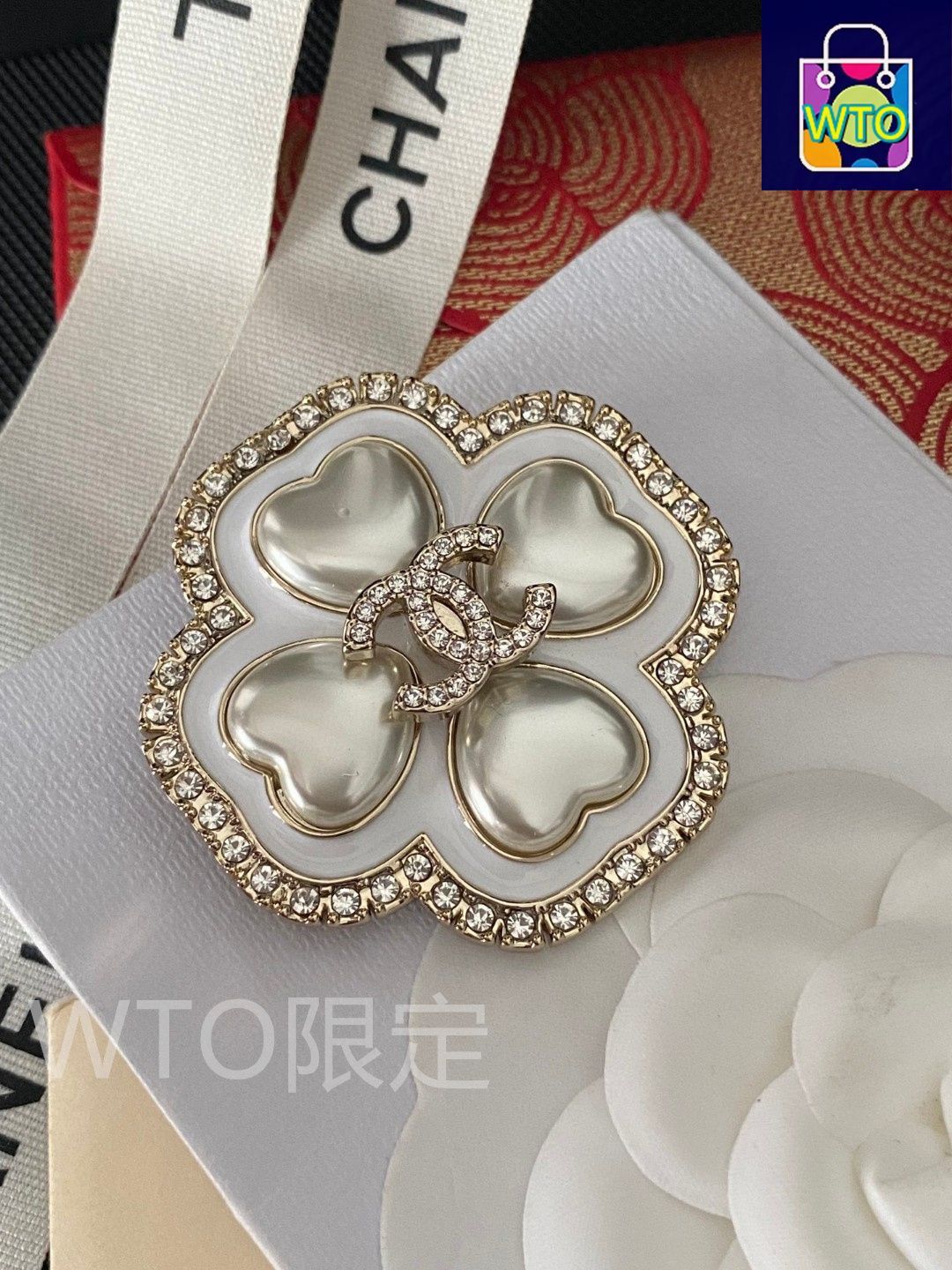【入荷極小！】CHANEL 25春夏プレ 大人可愛い デニム ブローチ CHANEL - ご成約品 CHANEL 25 新作新品 パールワイドデニム 36の