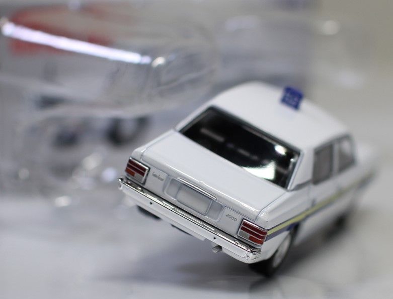トミカリミテッドヴィンテージ等マツダルーチェ／キャロル等パトロールカー トミカリミテッドヴィンテージ等マツダルーチェ／キャロル等