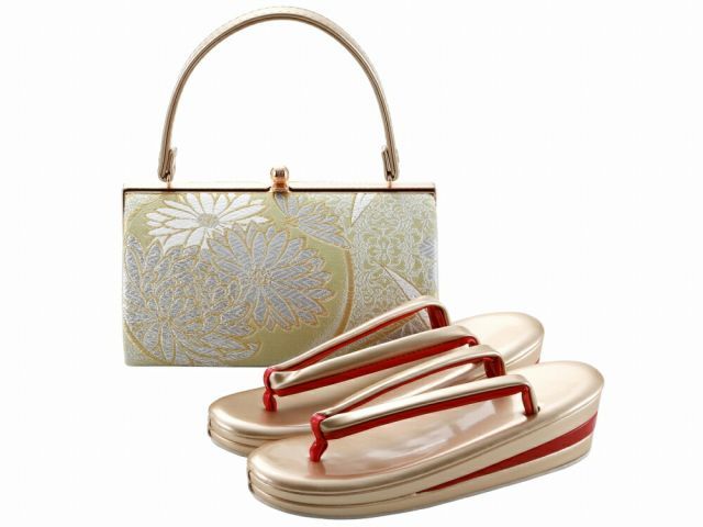 成人式 振袖 赤 シンプル無地が人気 流行と魅力 | 大阪・枚方の貸衣装