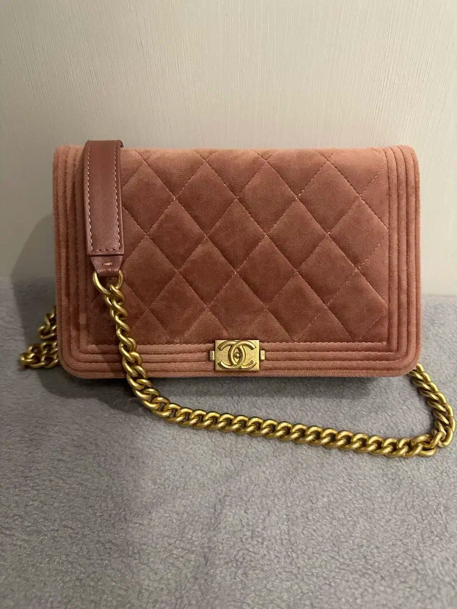 CHANEL シャネル ボーイ BOY ツアーベルベット woc インディーピンク