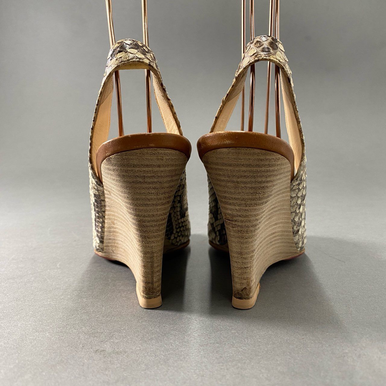 【美品】クリスチャンルブタン パイソン フラットパンプス 38サイズ クリスチャンルブタンパイソンフラットシューズ38