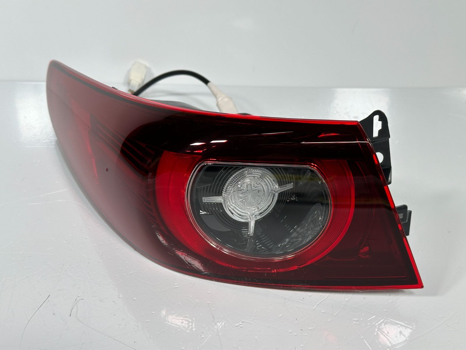 MAZDA3 ファストバック　左テールランプ　5BA-BPFP BOL-51-… マツダ 純正 MAZDA3 《 BPFP 》 左テールランプ B0L6-51-160A