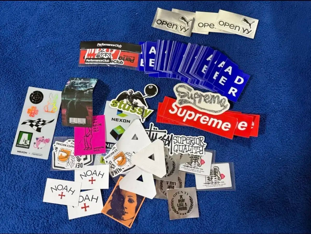 ロゴステッカー　100枚セット　ストリート系　スケボー　防水　シール　かっこいい ロゴステッカー 100枚セット スケボー ストリート系 防水 シール