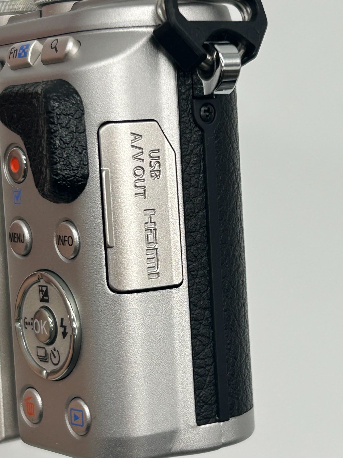 【シャッター132回】OLYMPUS PEN E-PL8 レンズキット#137 極美品シャッター132回】OLYMPUS PEN E-PL8 ダブルレンズキット