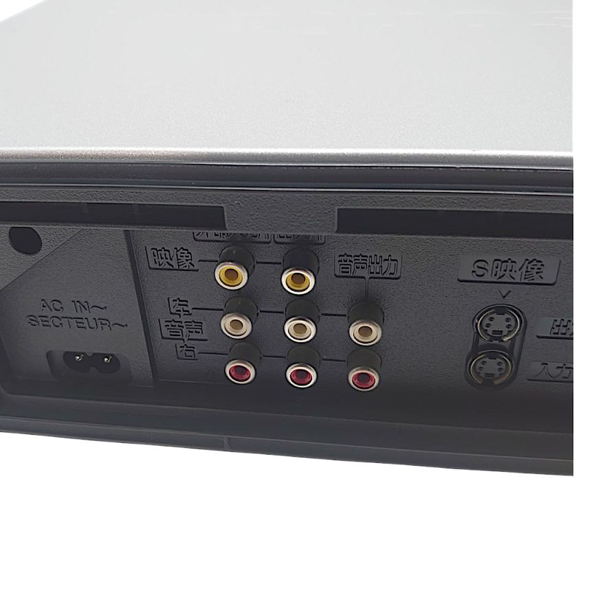Panasonic S-VHSビデオデッキNV-SV100