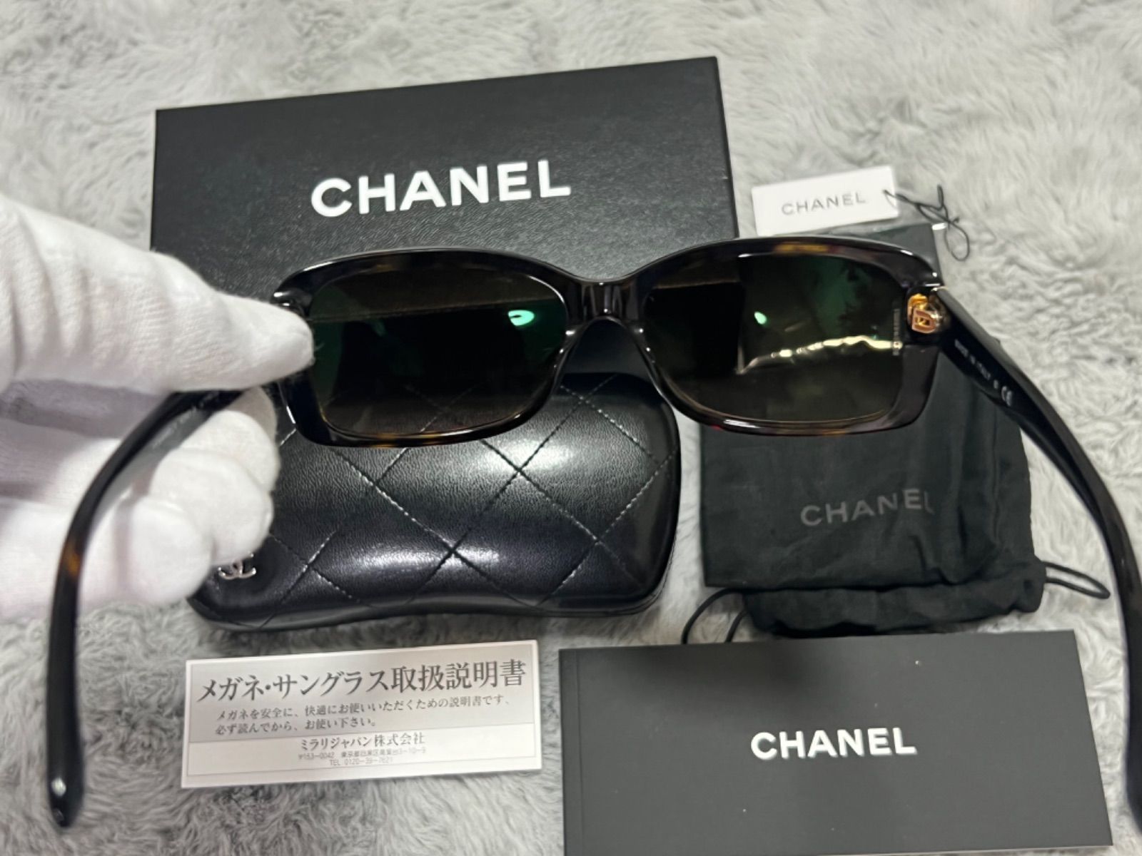 マトラッセ 眼鏡ケース付　CHANEL　カメリア　サングラス