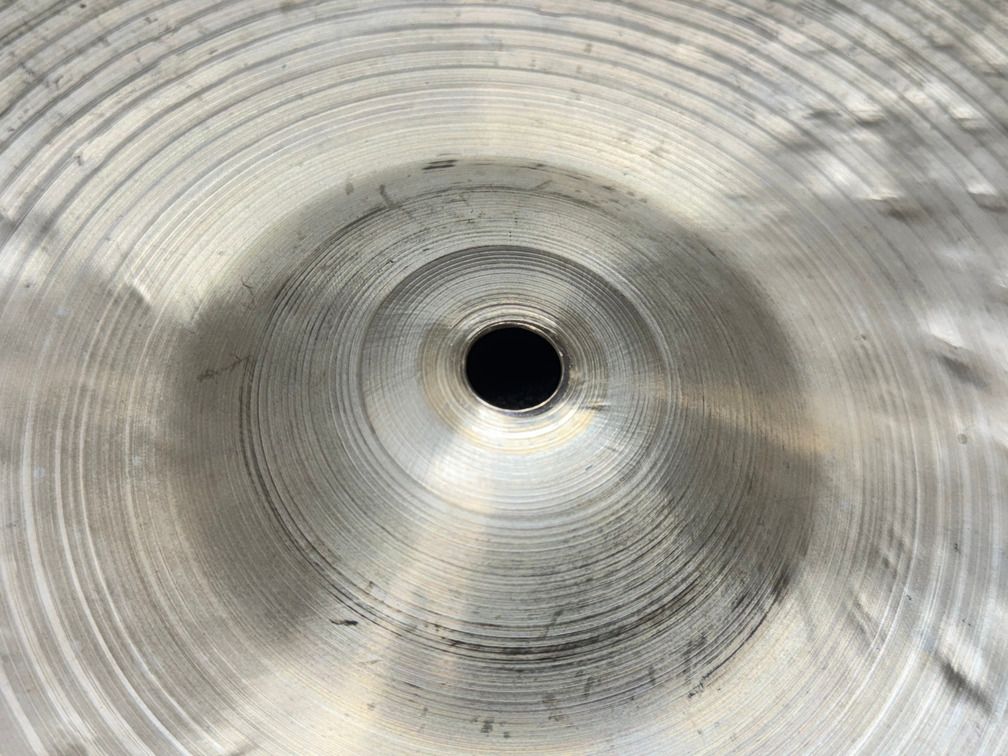 トルコ製ハンドハンマードシンバル