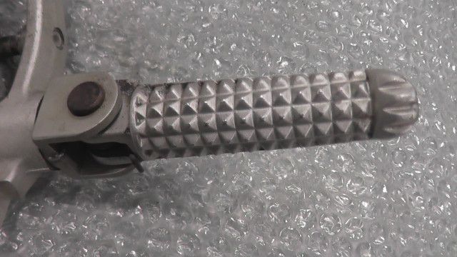 YZF-R1 JYARN095000000xxx の ステップ右 ブレーキペダル 1757562065 LAWEED_CL