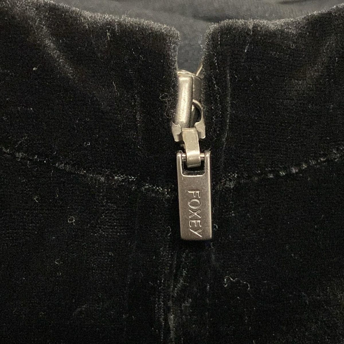 ベロア ジップアップ