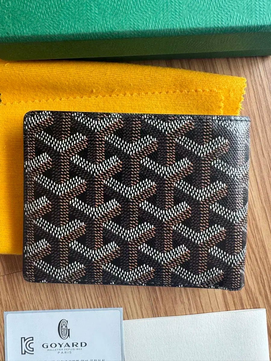 未使用近 GOYARD ヴィクトワール ウォレット 二つ折り財布 グリーン 未使用近 GOYARD ヴィクトワール ウォレット 二つ折り財布 グリーン