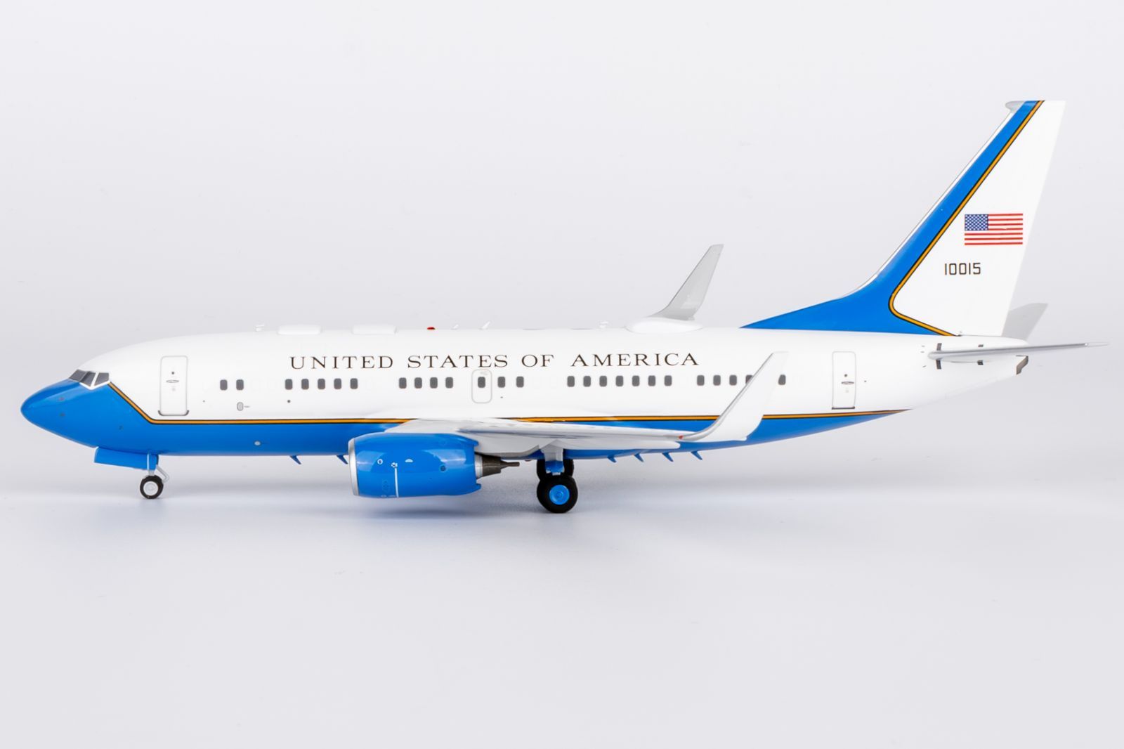 NGmodel アメリカ空軍 C-40B 737-700 BBJ 01-0015 1|200 05016