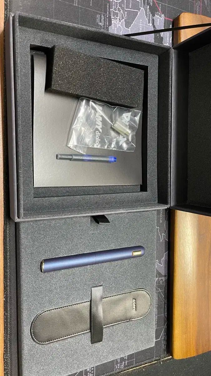 LAMY ダイアログ CC 万年筆 ダークブルー M ニップ 新製品グレード