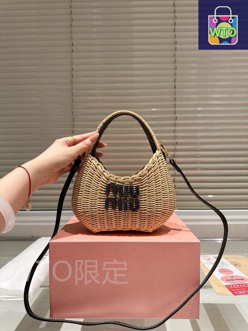 MIUMIU ミュウミュウ 編みカバン ハンドバッグ ショルダーバッグ