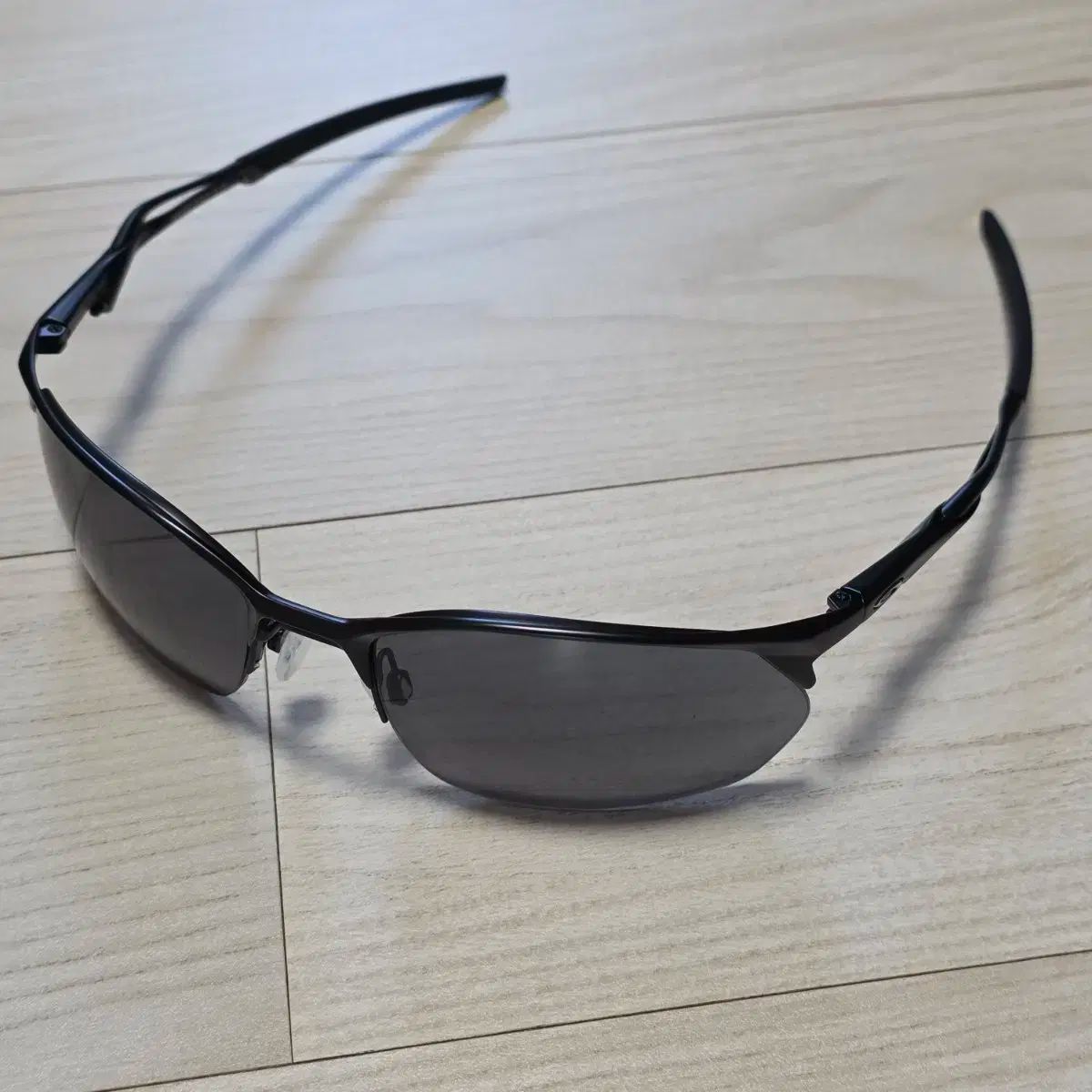 オークリー ワイヤー タブ 2.0 ブラック