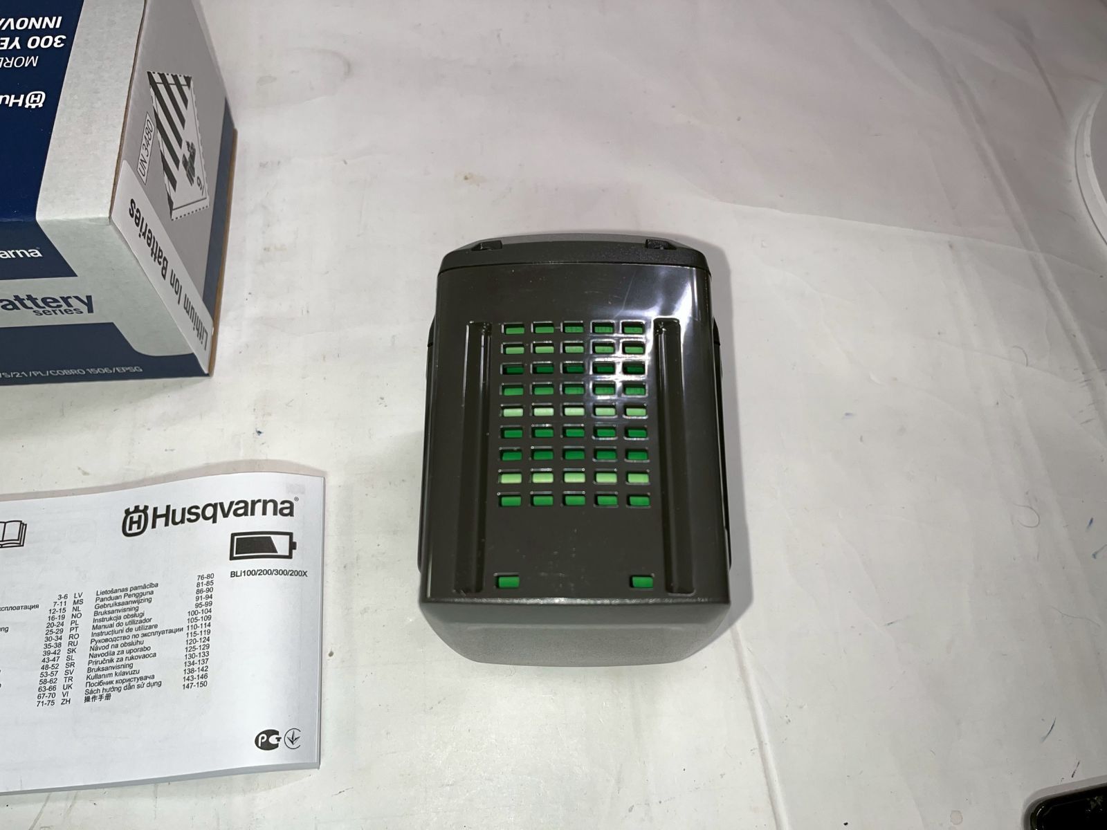 Husqvarna ハスクバーナ バッテリー BLi200 リチウムイオンバッテリー HRDEVELOPMENT_JP