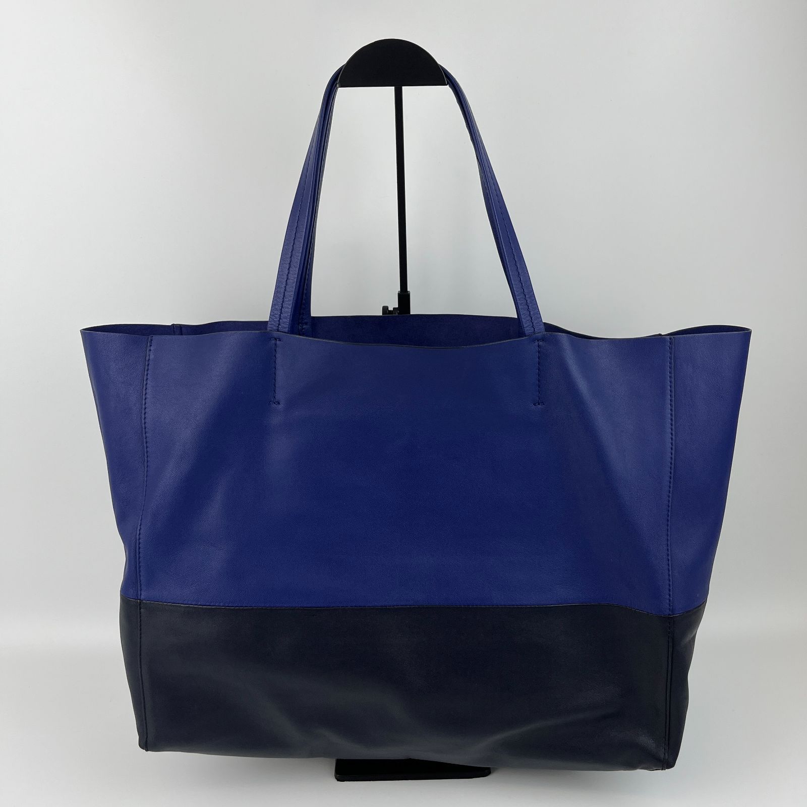 新宿伊勢丹購入CELINEセリーヌホリゾンタルカバレザートートバッグ濃紺 CELINE セリーヌ ホリゾンタルカバ レザートートバッグ ブラック