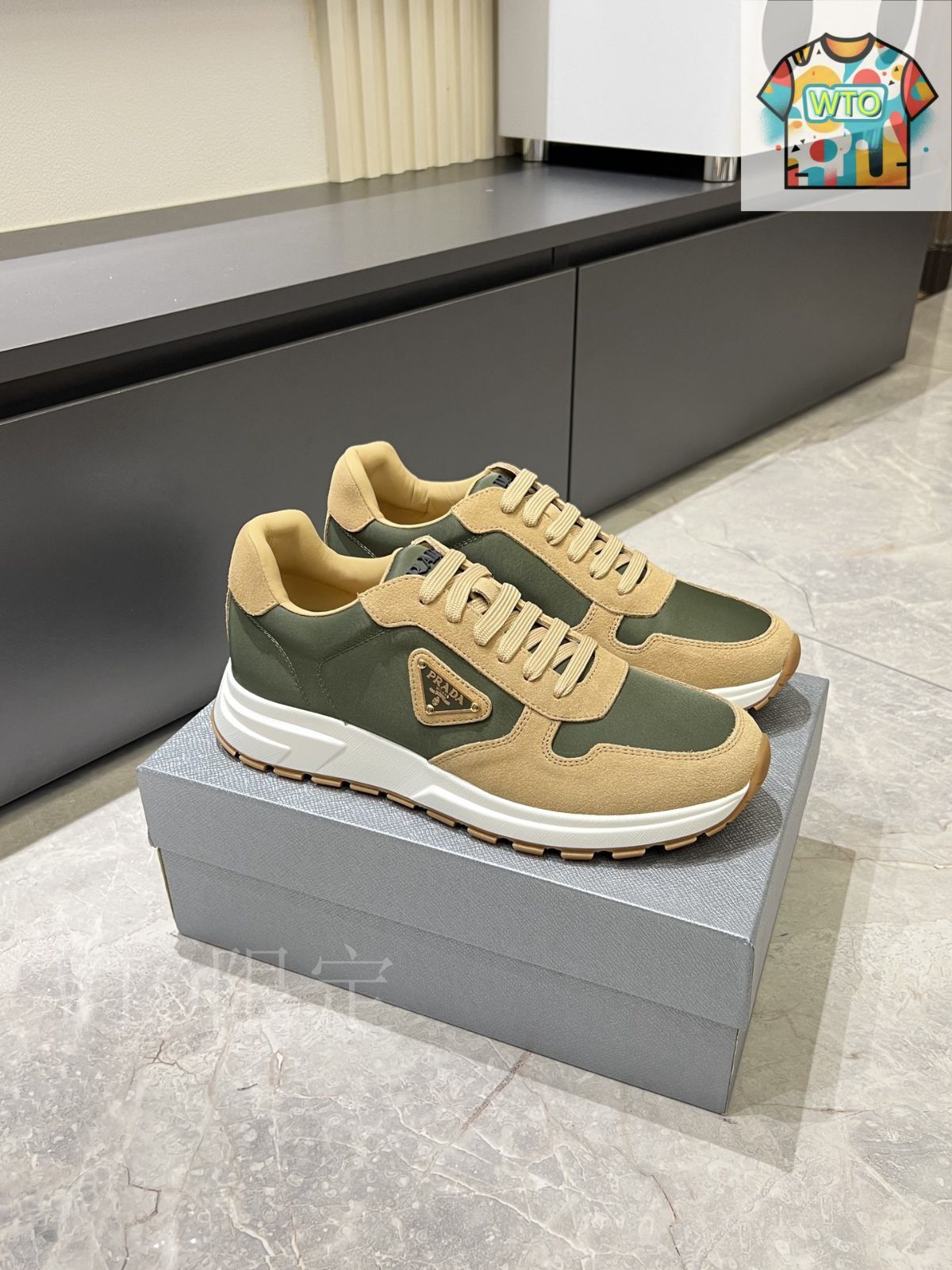 Prada プラダ カジュアル スニーカー10-3 - メルカリ