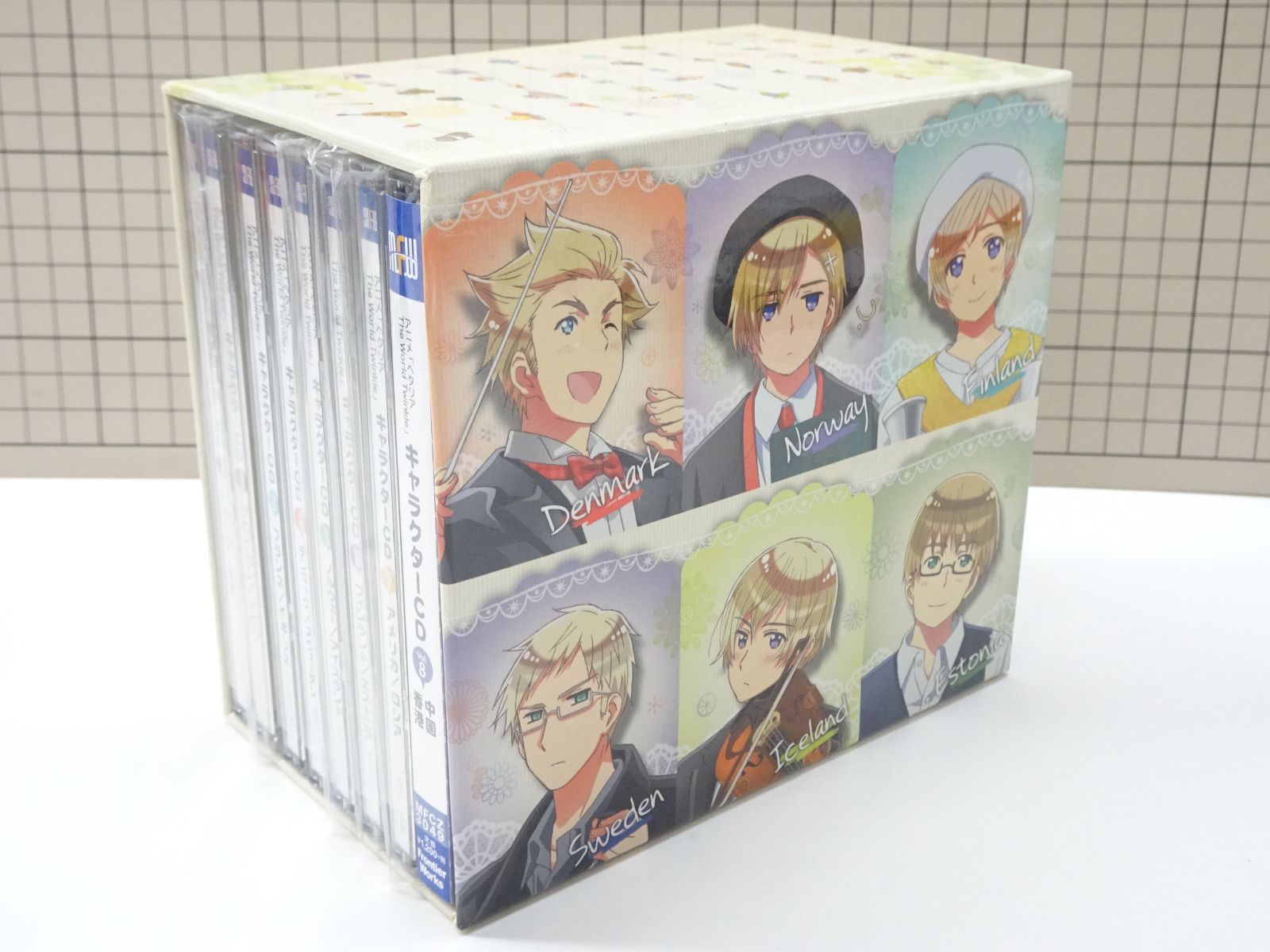 アークナイツ アニバーサリー記念画集Vol.1-4＋1 Amazon.co.jp