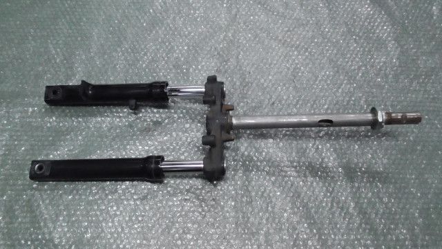 ジョグ FI SA36J-788xxx の フロントサスペンション 1757464522