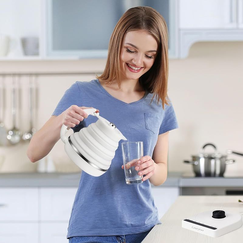 【超美品】UGG ピンク 軽量　エアリー　パフ トートバッグ 超美品】UGG ピンク 軽量 エアリー パフ トートバッグ UGG