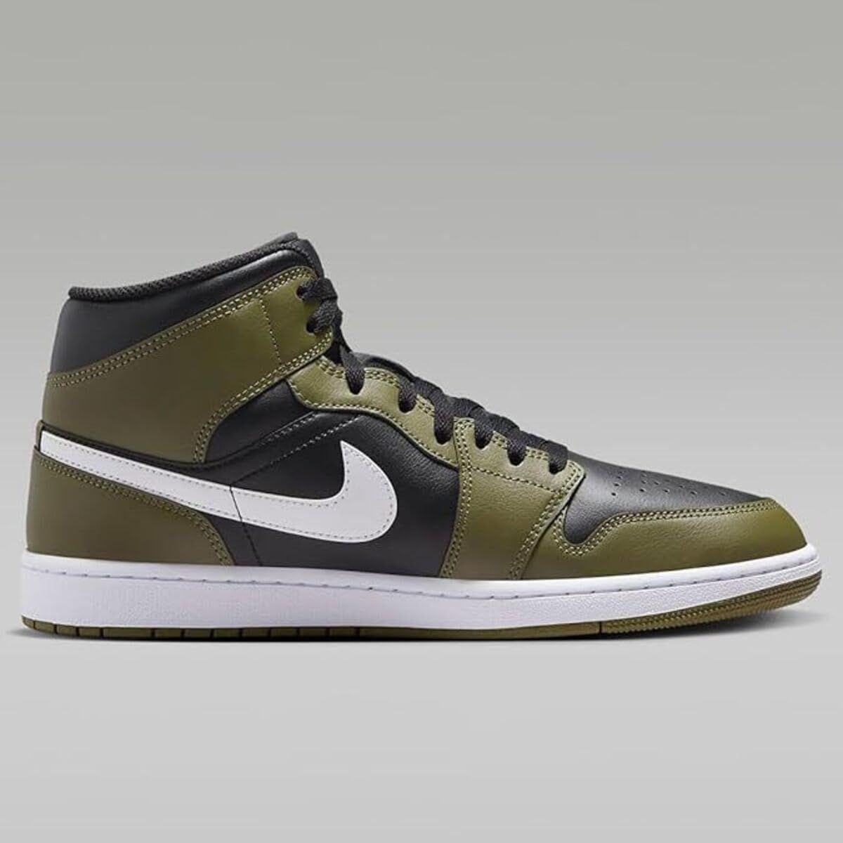 ナイキ] エア ジョーダン 1 ミッド AIR JORDAN 1 MID ブラック 