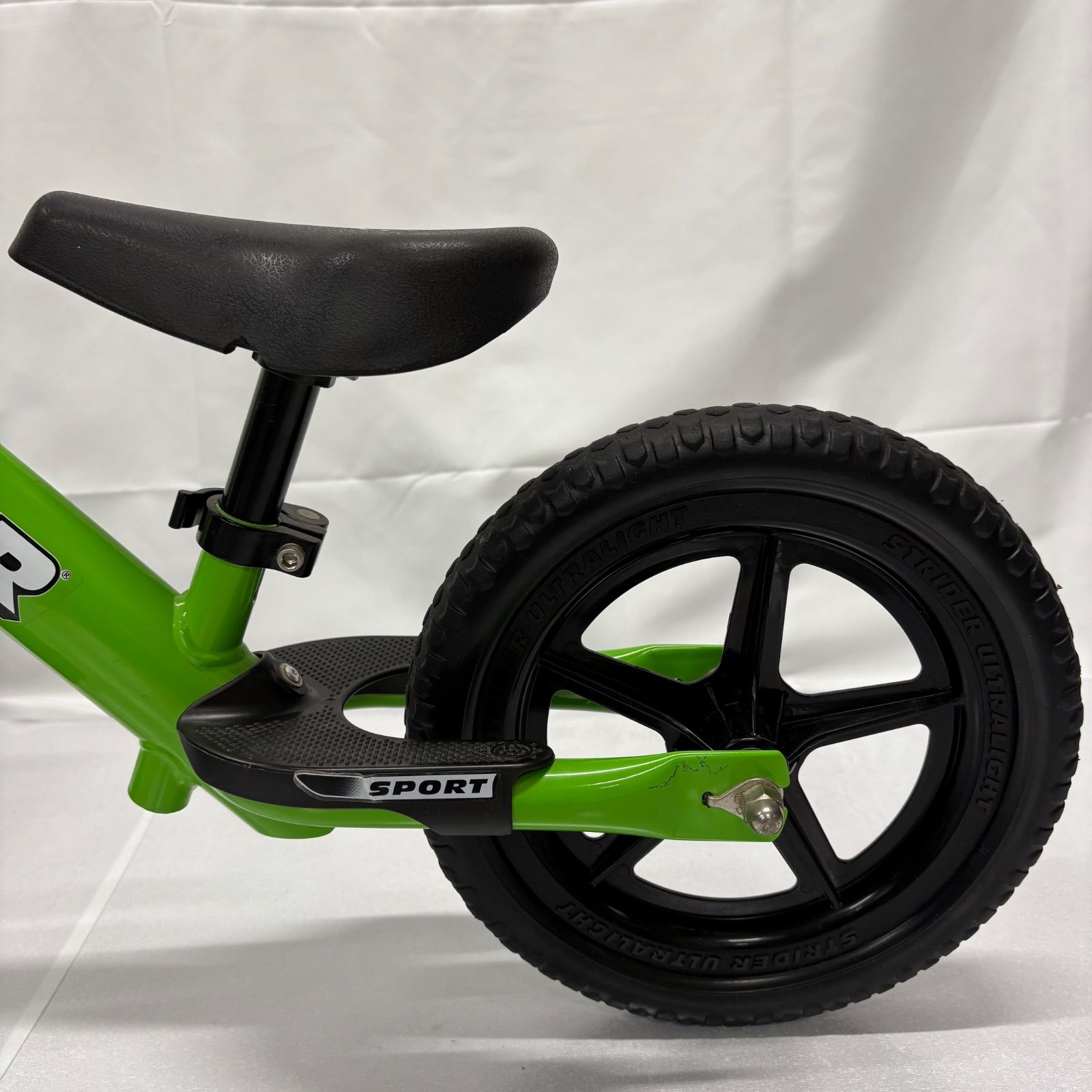 ！極美品！STRIDER ストライダー スポーツ グリーン 12インチ STRIDER SPORTS ストライダー スポーツ バランスバイク 12インチ