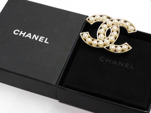 品 シャネル B20V ブローチ ココマーク フェイクパール 薄ゴールド レディース CHANEL □7I