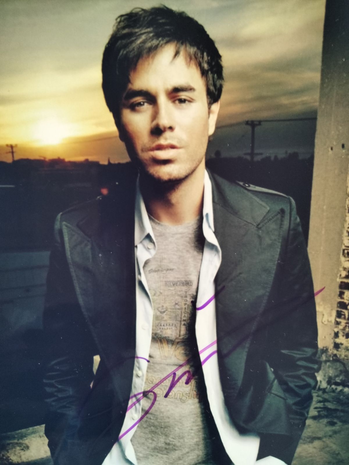 エンリケ・イグレシアス直筆サイン入り超 大型写真…