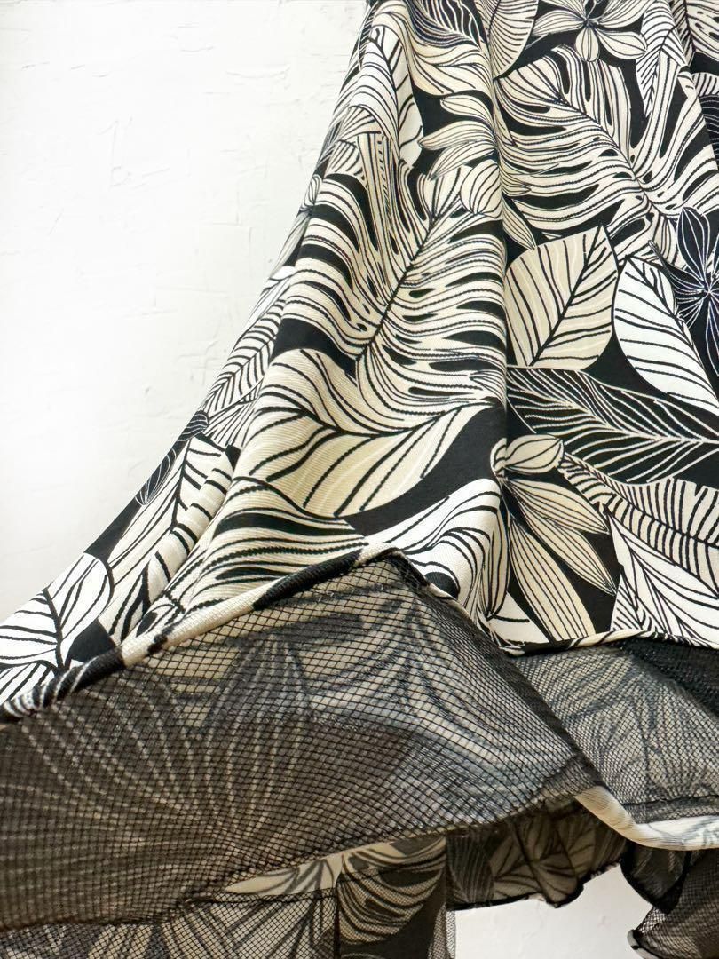 【Mサイズ】パソドブレ　ボタニカル柄　ロングスカート　ベージュｘ黒ｘ白ｇ04 Mサイズ】パソドブレ ボタニカル柄 ロングスカート ベージュx黒x白