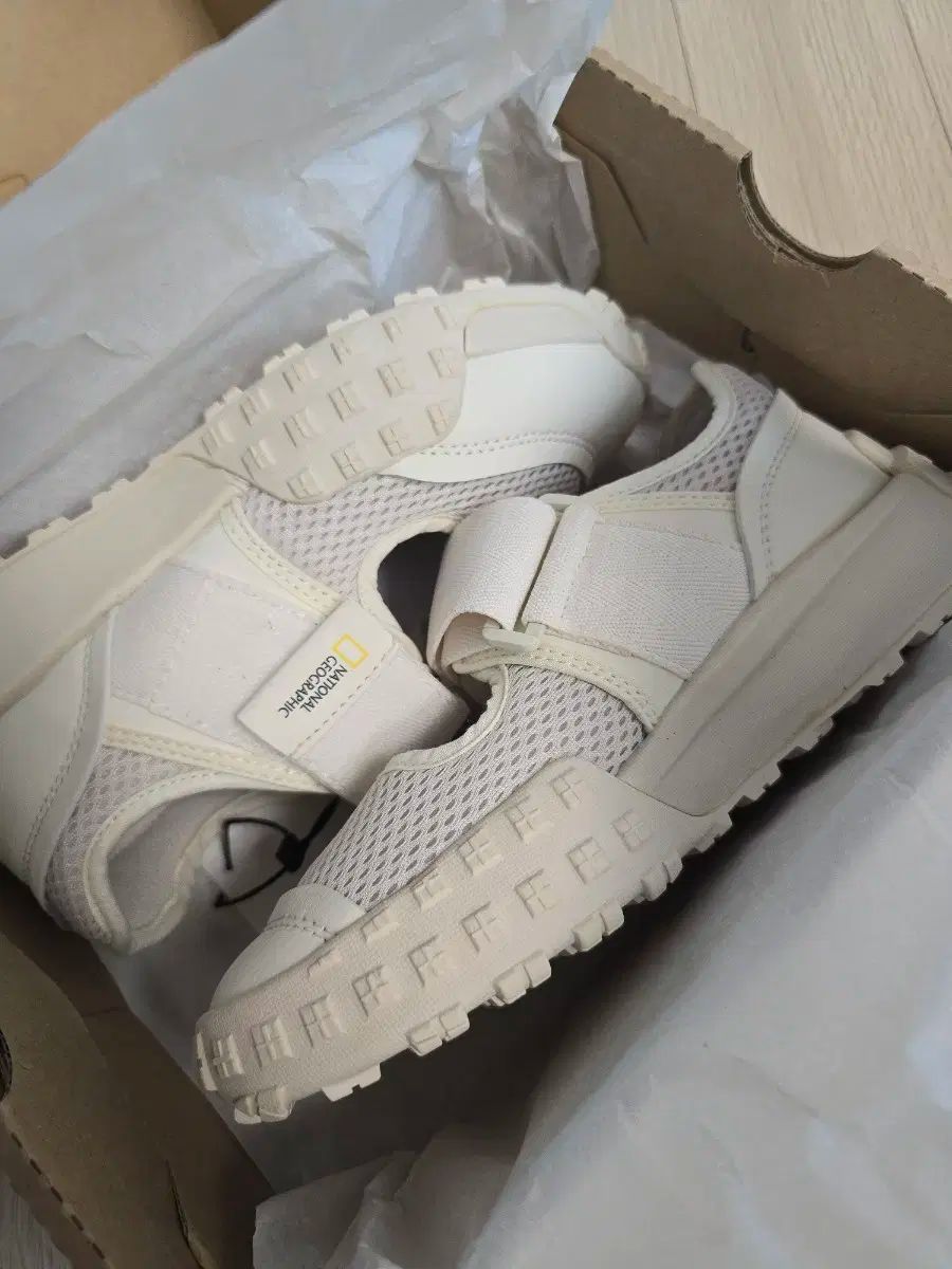 成良 仁 益子 人気作家 黒釉 花入 南田 是也 花器 四方桟 共箱 f46